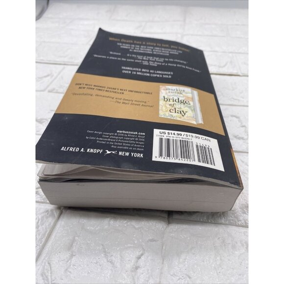 The Book Thief by Markus Zusak (2005, Trade Paperback) - Picture 9 of 13